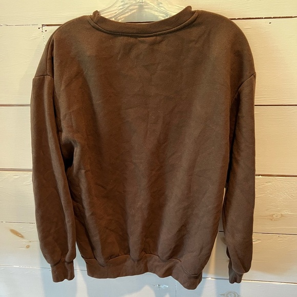 Yellowstone Dutton Ranch Brown Sweatshirt, sz medium, embroidered, GUC, TV show - Picture 2 of 7